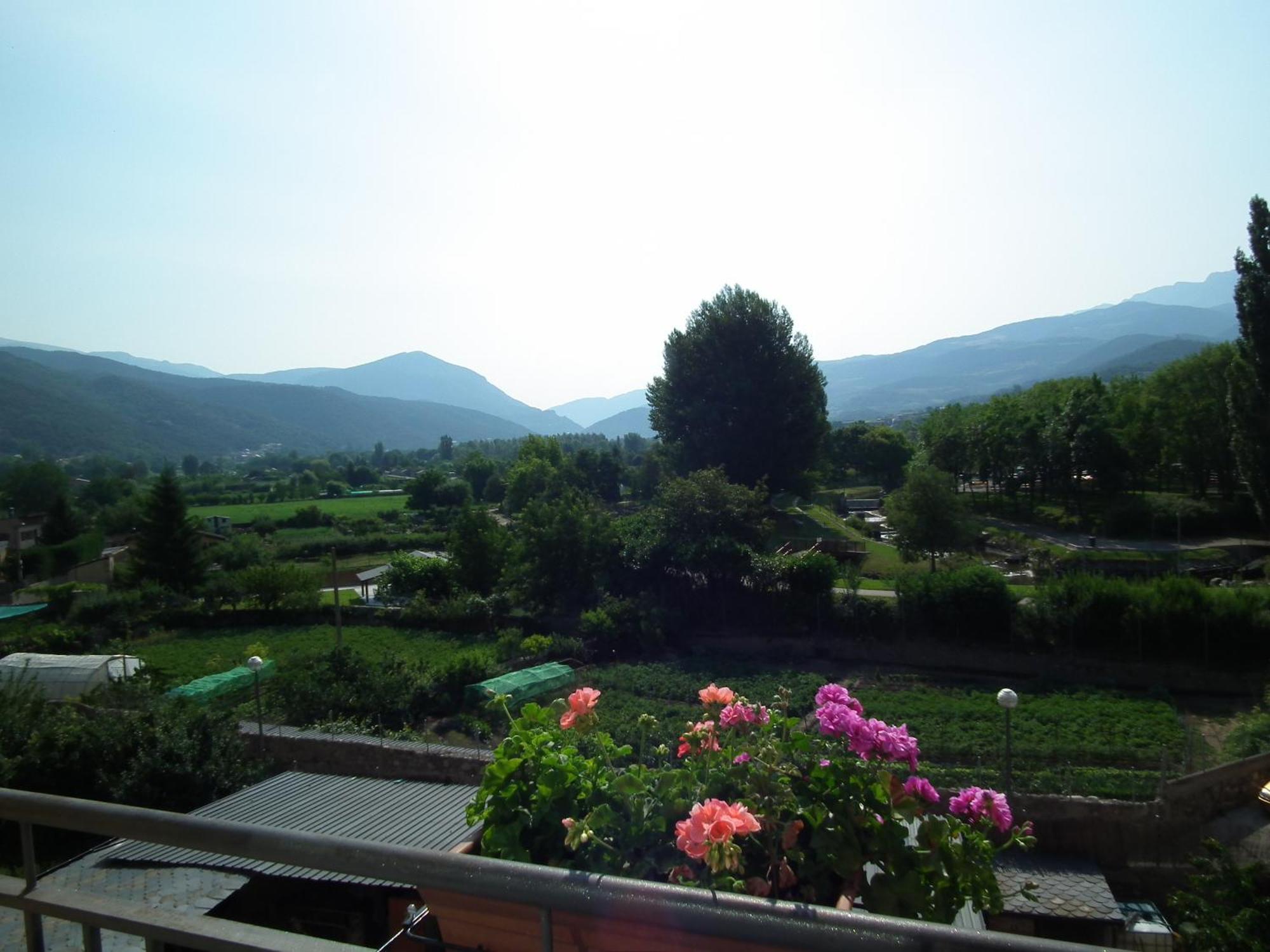Casa Catharina Bed and Breakfast La Seu d'Urgell Exteriör bild
