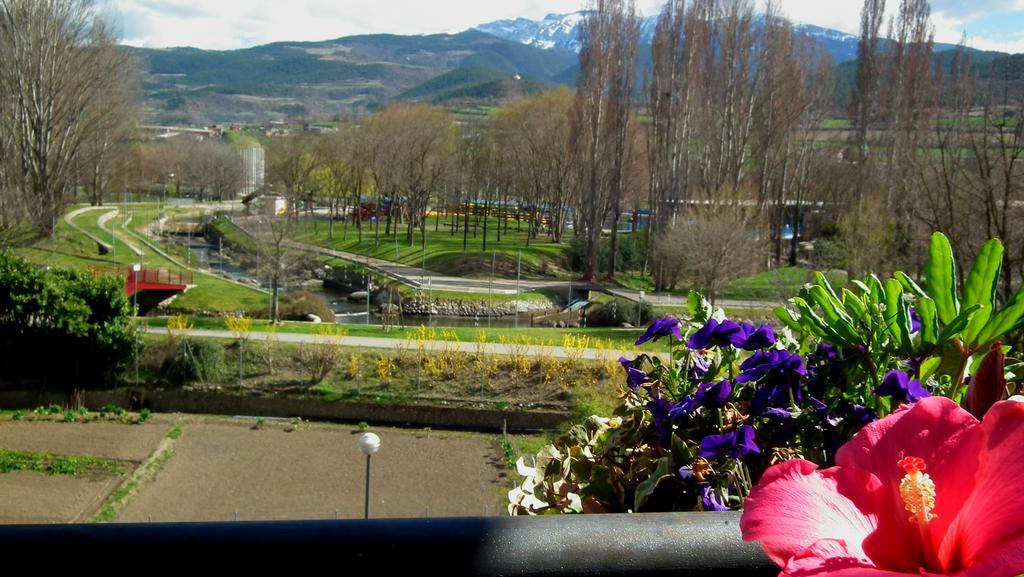 Casa Catharina Bed and Breakfast La Seu d'Urgell Exteriör bild